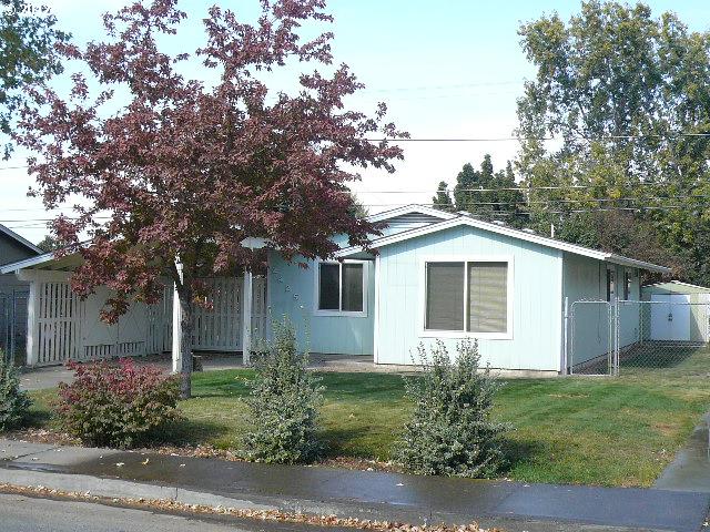 2425 SW Perkins Ave, Pendleton, OR 97801 photo 1
