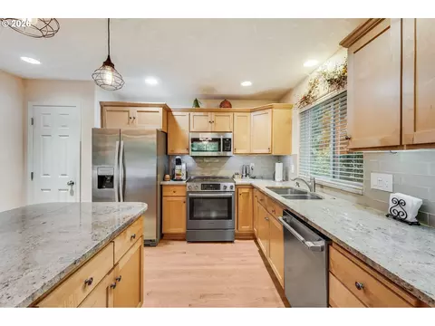 25159 E Bright Ave, Welches, OR 97067 photo 16