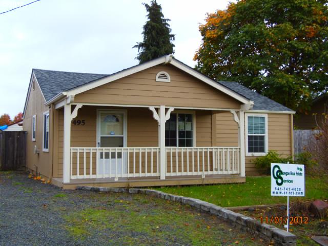 495 38th St, Springfield, OR 97478 photo 1