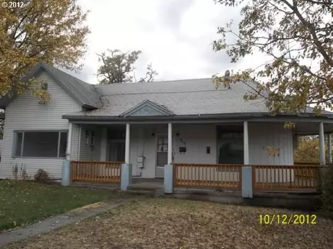 713 SW 1st St, Pendleton, OR 97801 photo 1