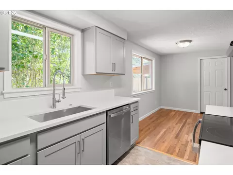 279 Dean Ave, Eugene, OR 97404 photo 17
