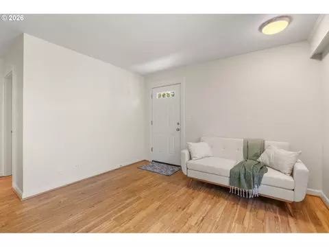 Living - 2187 W 15th Ct, Eugene, OR 97402 photo 1 of 1