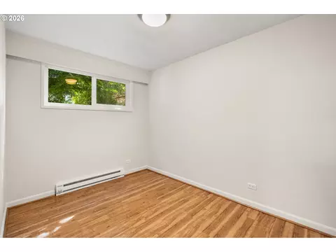 Bedroom - 2187 W 15th Ct, Eugene, OR 97402 photo 1 of 6