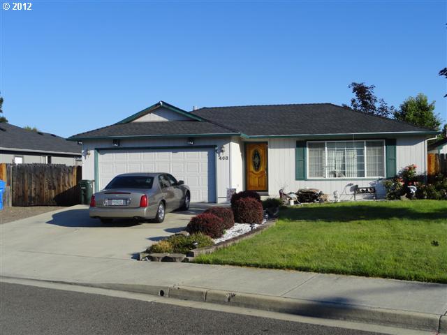 468 Crystal Dr, Eagle Point, OR 97524 photo 1