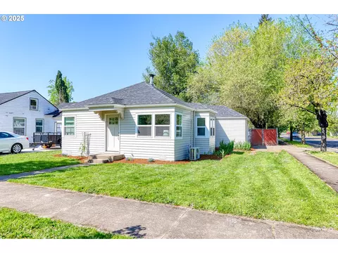 2495 Myrtle Ave NE, Salem, OR 97301