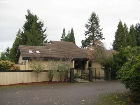655 W 35th Pl, Eugene, OR 97405 photo 1