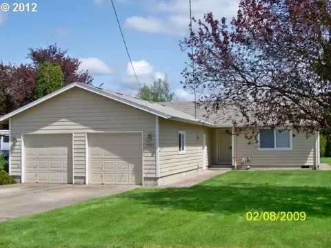 1917 Port St, Eugene, OR 97402 photo 1