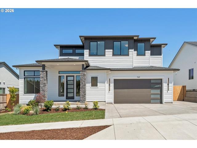 769 Riley Dr, Silverton, OR 97381