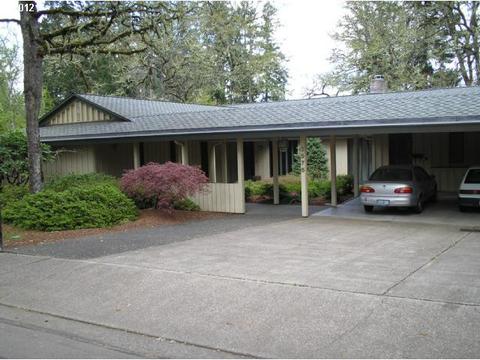 3575 Agate St, Eugene, OR 97405 photo 1