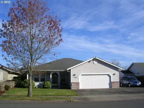 1273 Adelman Loop, Eugene, OR 97402 photo 1
