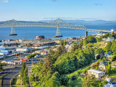 lot2950 4, Astoria, OR 97103