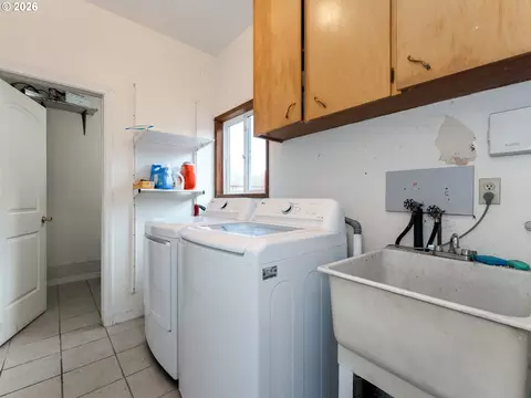 21304 SE Yamhill St, Gresham, OR 97030 photo 35
