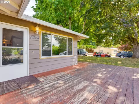 21304 SE Yamhill St, Gresham, OR 97030 photo 4