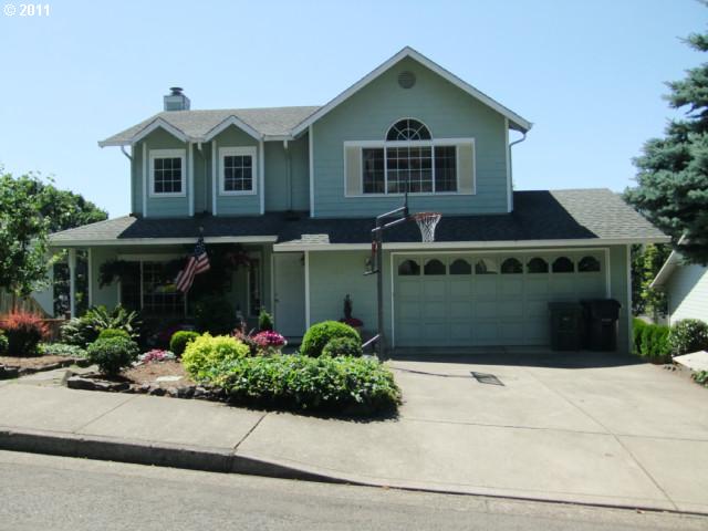 682 Woodcrest Dr, Springfield, OR 97477 photo 1