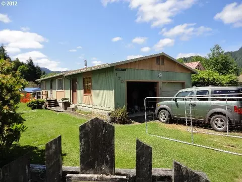 170 E Date St, Powers, OR 97466 photo 1