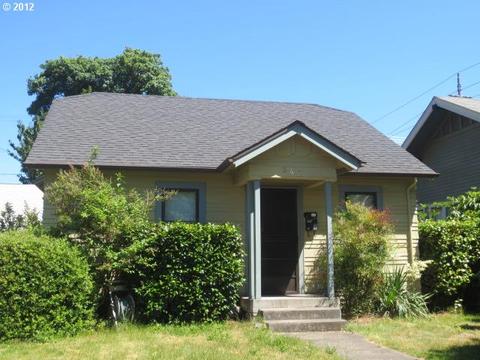 542 D St, Springfield, OR 97477 photo 1
