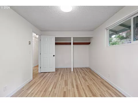Bedroom - 18 E 47th Ave, Eugene, OR 97405 photo 5 of 6