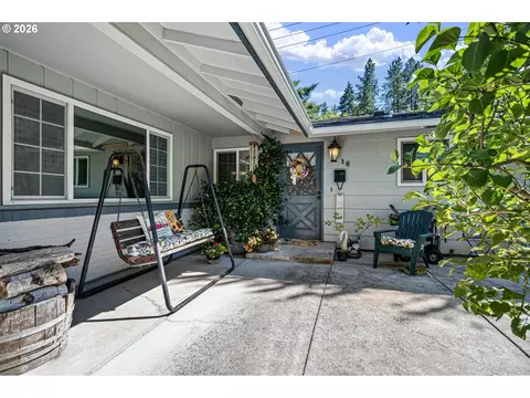 Exterior - 18 E 47th Ave, Eugene, OR 97405 photo 4 of 13