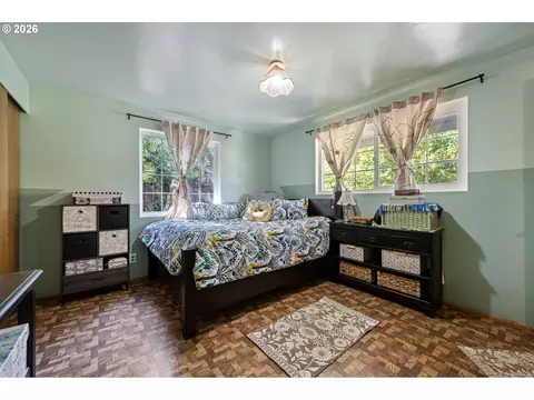 Bedroom - 18 E 47th Ave, Eugene, OR 97405 photo 1 of 6