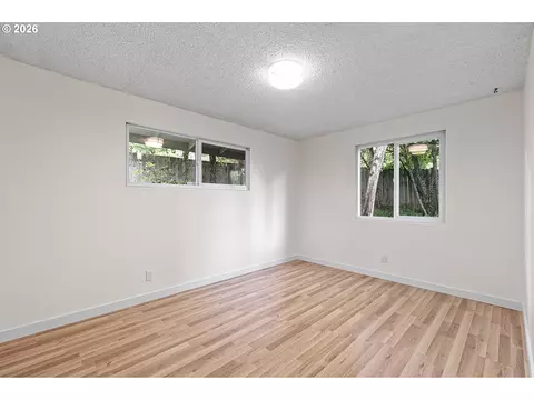 Bedroom - 18 E 47th Ave, Eugene, OR 97405 photo 6 of 6