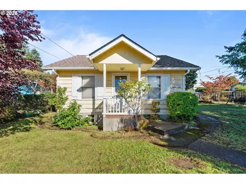 1142 Minnesota Ave, Coos Bay, OR 97420
