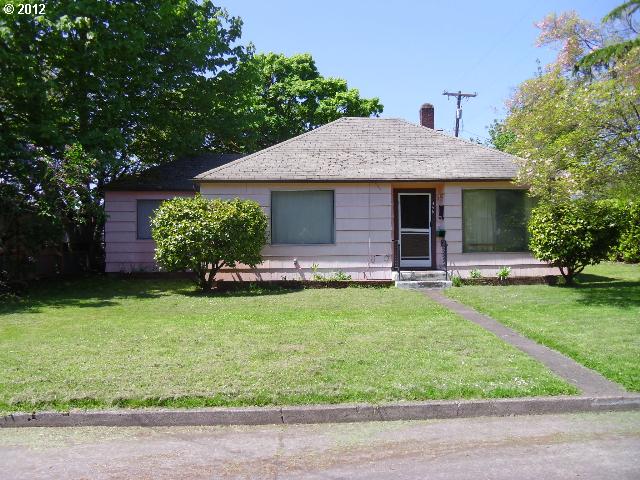 458 Almaden St, Eugene, OR 97402 photo 1
