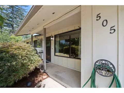 Exterior - 505 NE Dexter Ct, Gresham, OR 97030 photo 1 of 9