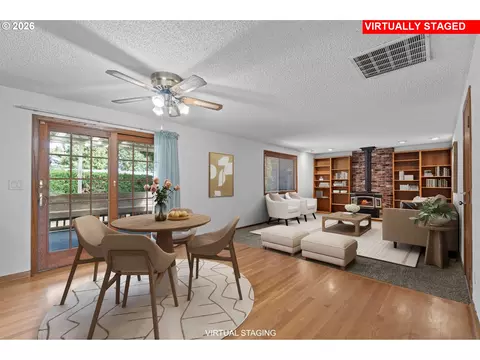 Living - 505 NE Dexter Ct, Gresham, OR 97030 photo 10 of 10