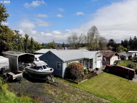 2188 Lombard St, North Bend, OR 97459