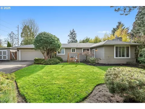 7315 SW Sylvan Ct, Portland, OR 97225