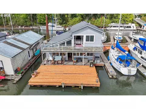 24600 NW St Helens Rd #M20, Portland, OR 97231