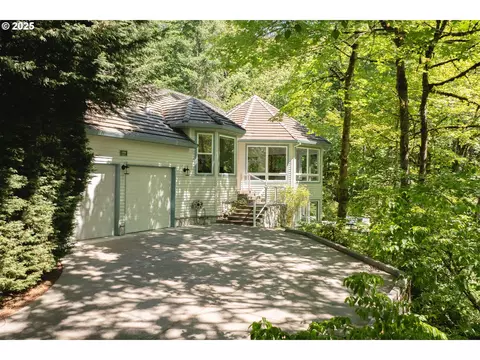 1906 NW Norfolk Ct, Portland, OR 97229