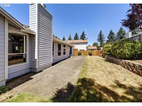 Exterior - 254 SW Nancy Cir, Gresham, OR 97030 photo 3 of 4