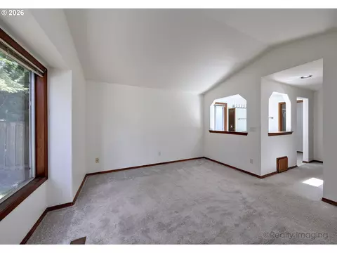 Living - 254 SW Nancy Cir, Gresham, OR 97030 photo 9 of 9