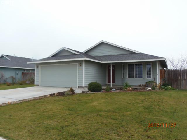 8612 Studebaker Dr, Pasco, WA 99301 photo 1