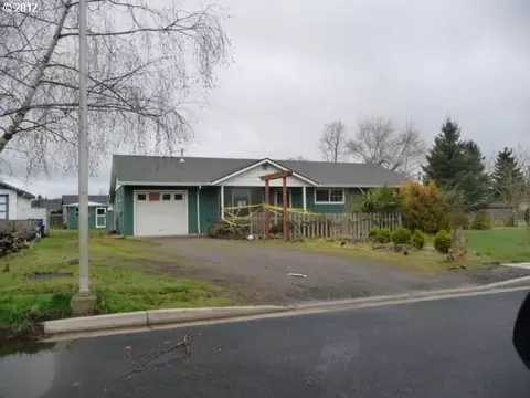 804 E 3rd St, Molalla, OR 97038 photo 1