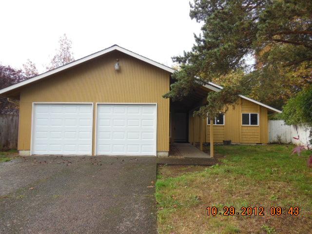 3800 Peppertree Dr, Eugene, OR 97402 photo 1