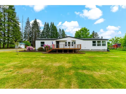 567 Quick Rd, Castle Rock, WA 98611