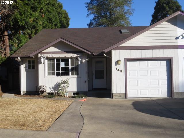 749 Red Cedar Ct, Eugene, OR 97402 photo 1