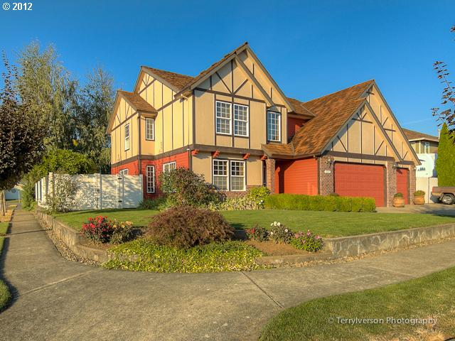 305 NE 26th St, Gresham, OR 97030 photo 1