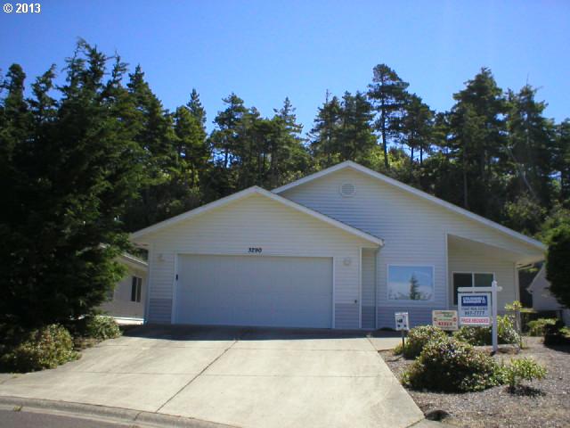 3290 Redwood Loop, Florence, OR 97439 photo 1