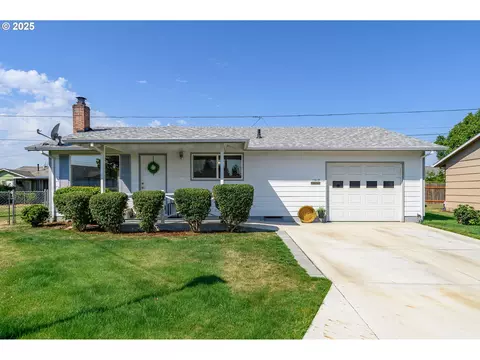 1619 Thompson Rd, Woodburn, OR 97071