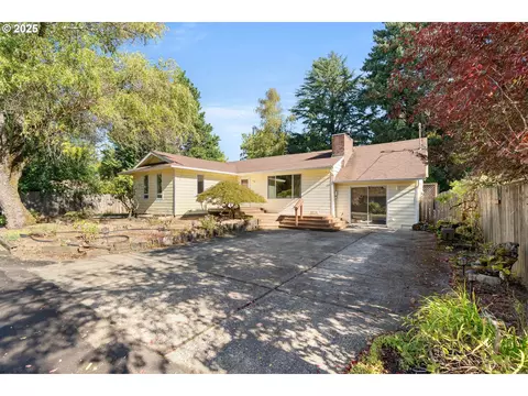 7565 SW Shirley Ln, Portland, OR 97223