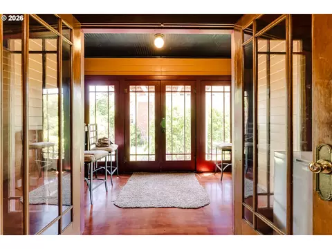 Exterior - 1150 W 11th Ave, Eugene, OR 97402 photo 1 of 2
