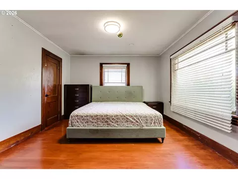 Bedroom - 1150 W 11th Ave, Eugene, OR 97402 photo 1 of 3