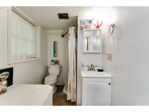 Bath - 1150 W 11th Ave, Eugene, OR 97402 photo 1 of 2