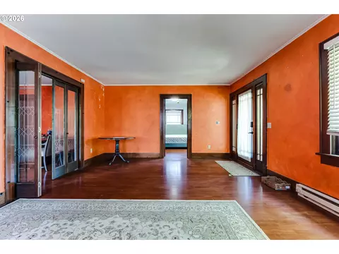 Living - 1150 W 11th Ave, Eugene, OR 97402 photo 1 of 2