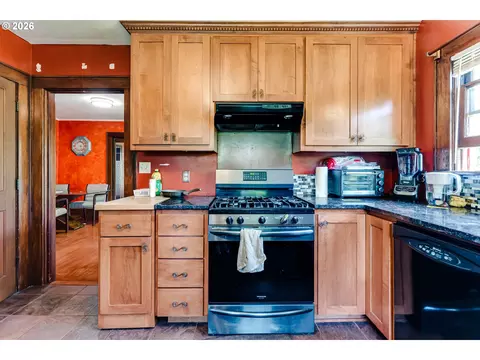 Kitchen - 1150 W 11th Ave, Eugene, OR 97402 photo 2 of 4