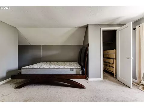 Bedroom - 1150 W 11th Ave, Eugene, OR 97402 photo 3 of 3