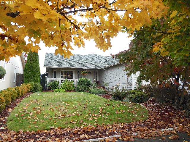 2354 Loch Dr, Springfield, OR 97477 photo 1
